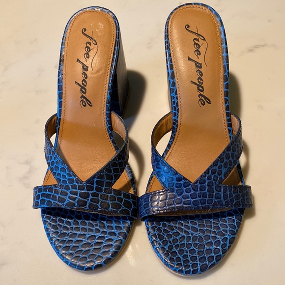 FREE PEOPLE Charlie V Heeled Sandals Size 36/6 NWOB - Picture 5 of 11